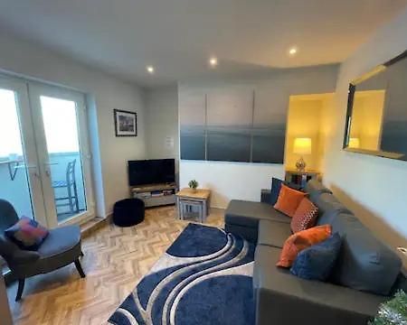 Spectacular 2 Bedroom Balcony Sea View Flat Scarborough Exterior photo