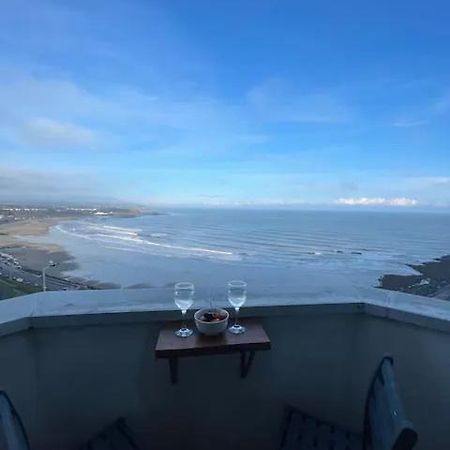 Spectacular 2 Bedroom Balcony Sea View Flat Scarborough Exterior photo