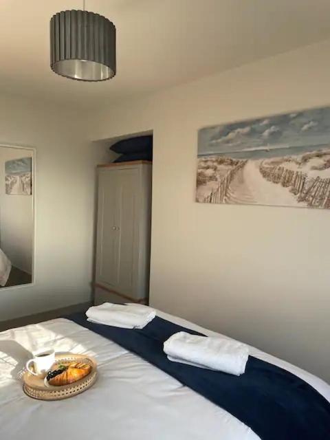 Spectacular 2 Bedroom Balcony Sea View Flat Scarborough Exterior photo