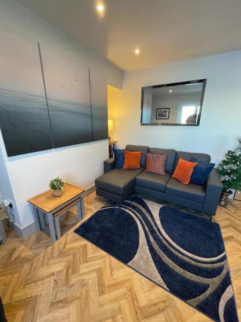 Spectacular 2 Bedroom Balcony Sea View Flat Scarborough Exterior photo